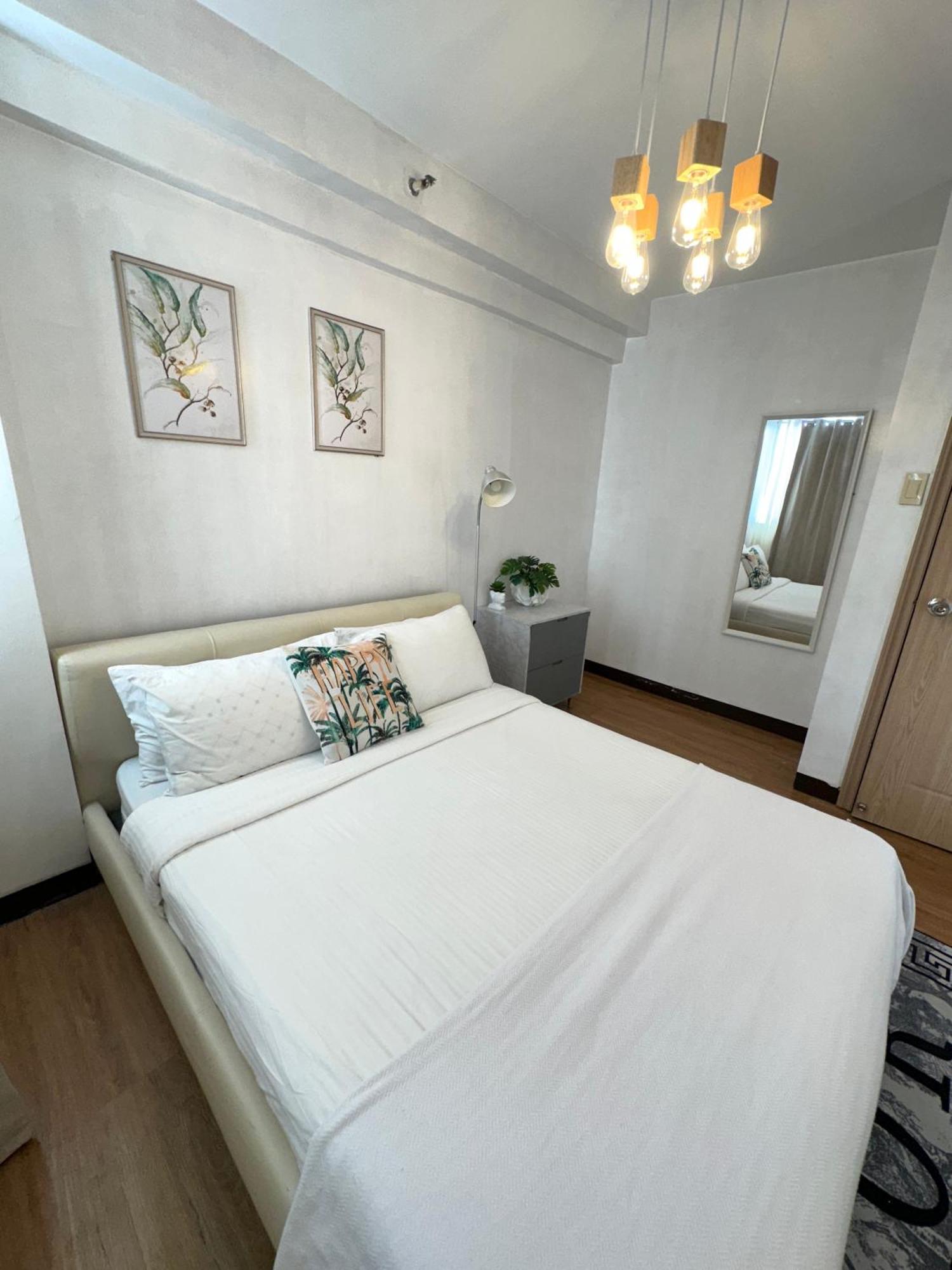 Lancris Residences 2 Bedroom Entire Apartment Near Airport With Pool Paranaque City Exterior foto