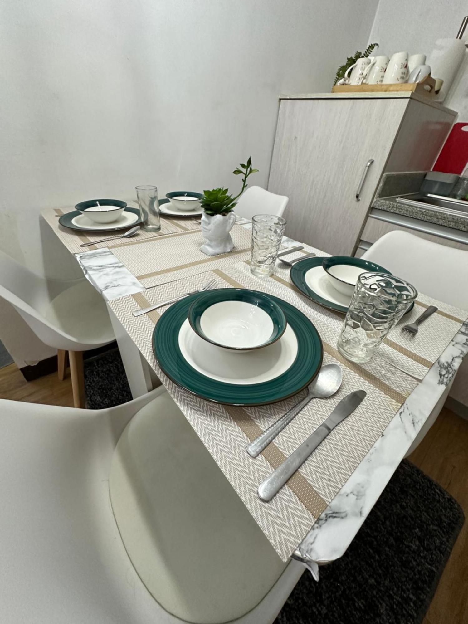 Lancris Residences 2 Bedroom Entire Apartment Near Airport With Pool Paranaque City Exterior foto