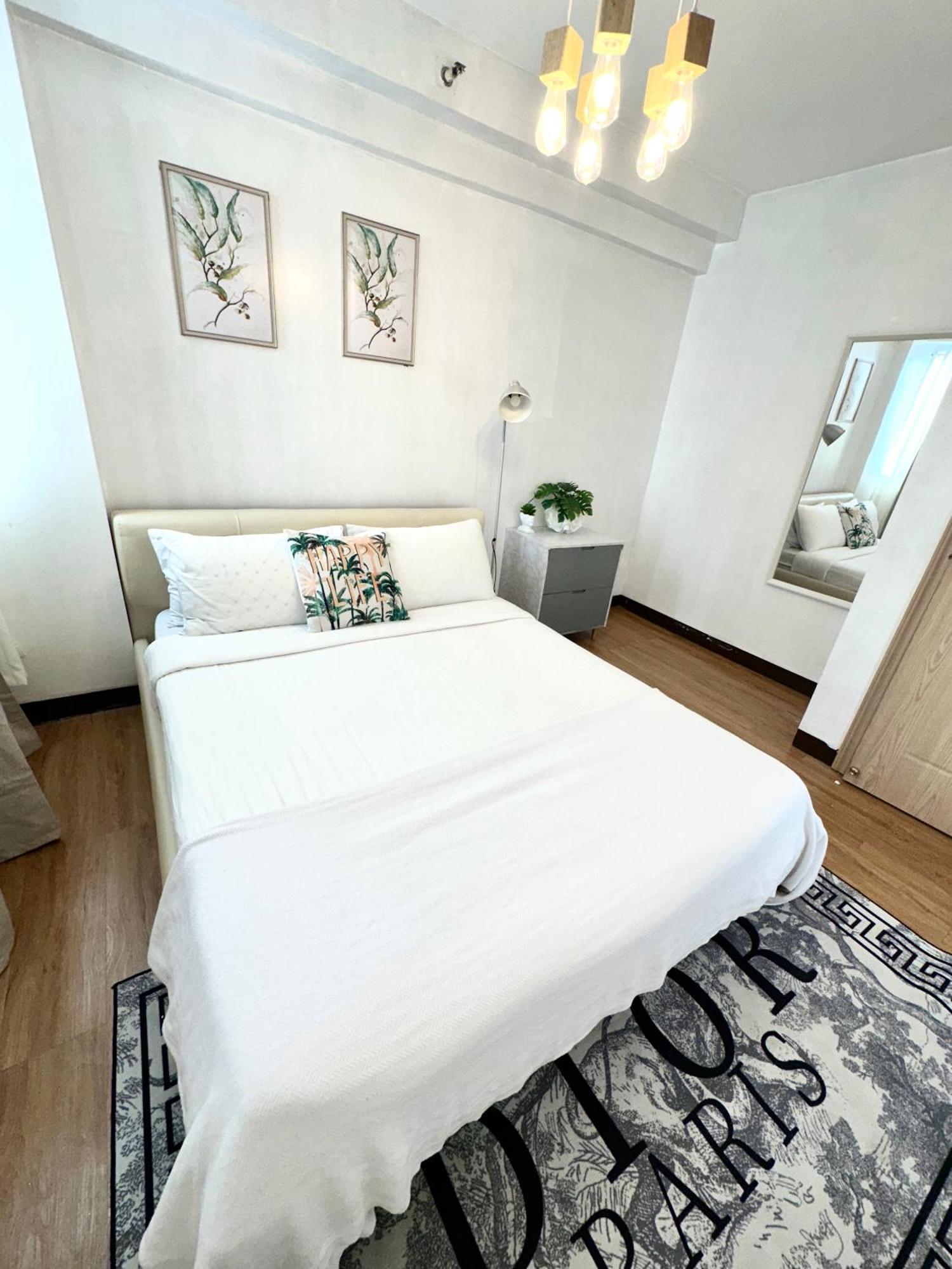 Lancris Residences 2 Bedroom Entire Apartment Near Airport With Pool Paranaque City Exterior foto